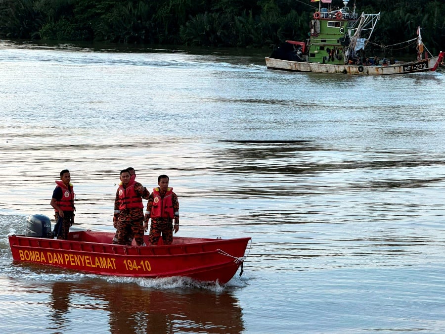 Four drowned, six missing after boat capsizes off Belawai coast in Sarawak