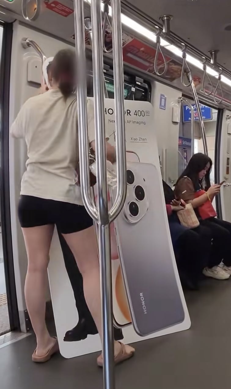 M'sian Woman Takes Train With Xiao Zhan Standee, Smacks Man Who Bumped Into It