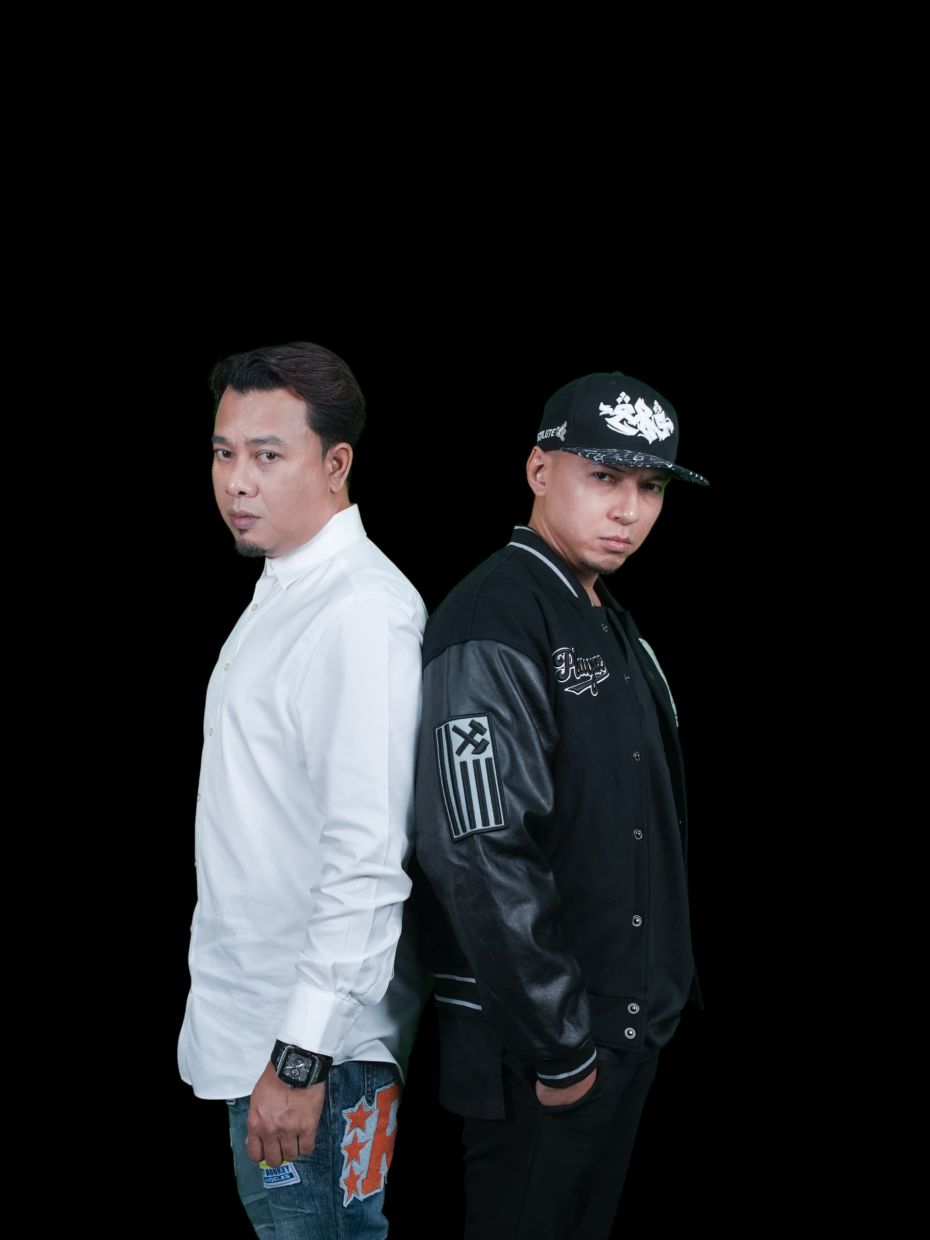 Malaysian rapper Kmy Kmo and versatile singer Halim rev up for their new single with a social message: 'Layar Boneka'
