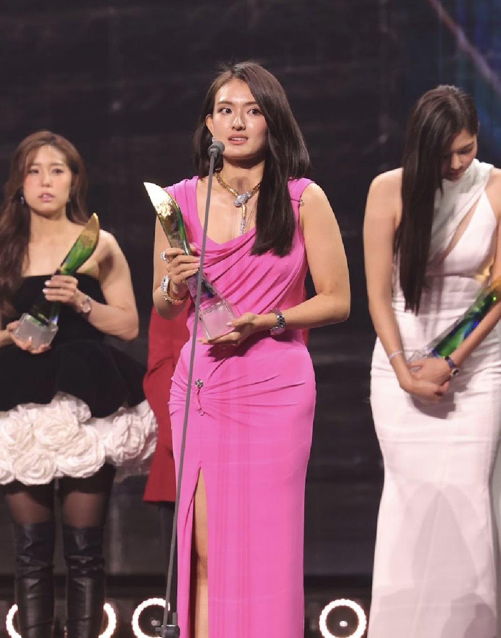 Top 10 Winner Hong Ling Says Family, And Not Work, Is Her Priority Now