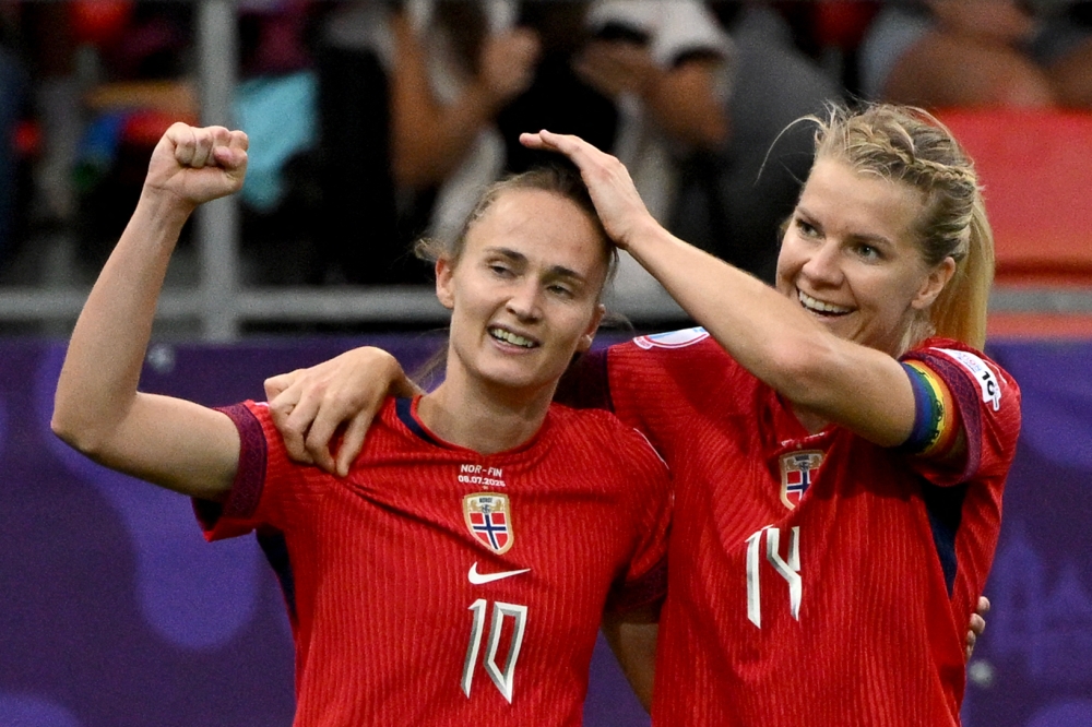 Hansen seals late winner as Norway book Women’s Euro quarter-final spot