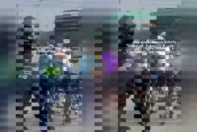 Police record statements from bus driver, cyclists involved in roadside row