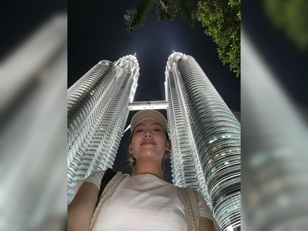 Gigi Yim surprises fans with KLCC selfie