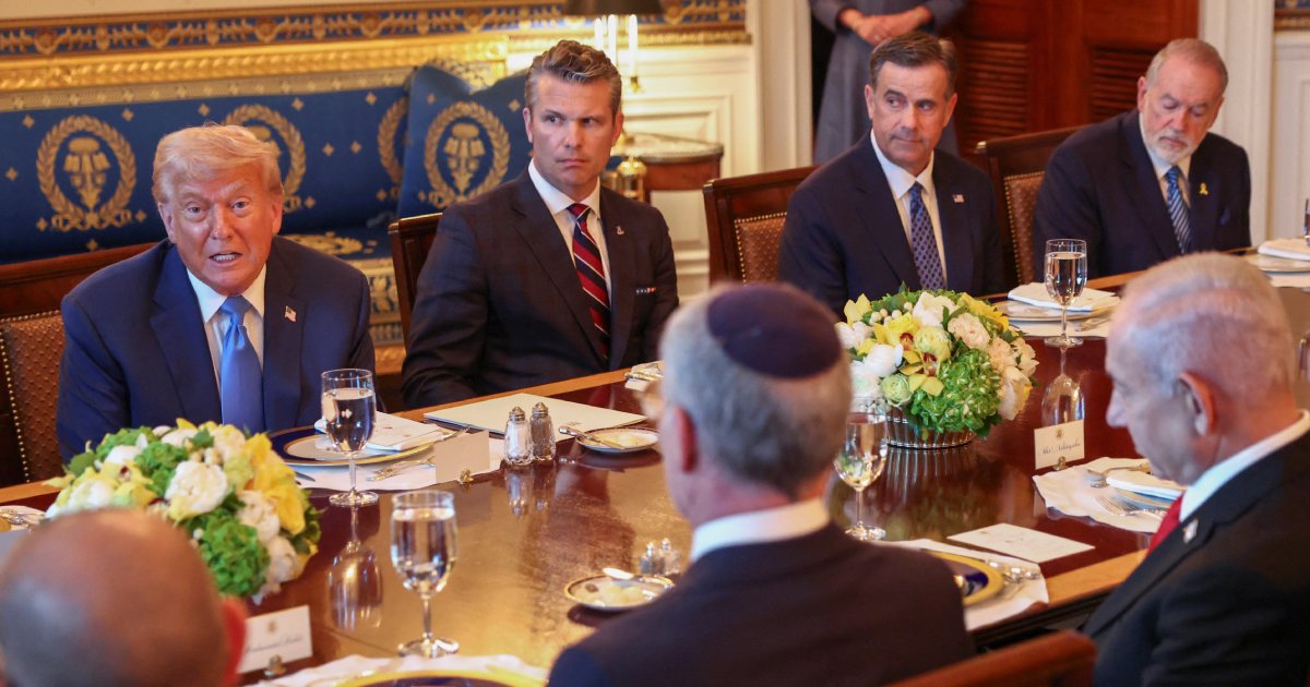 Netanyahu meets Trump at White House as Israel, Hamas discuss ceasefire