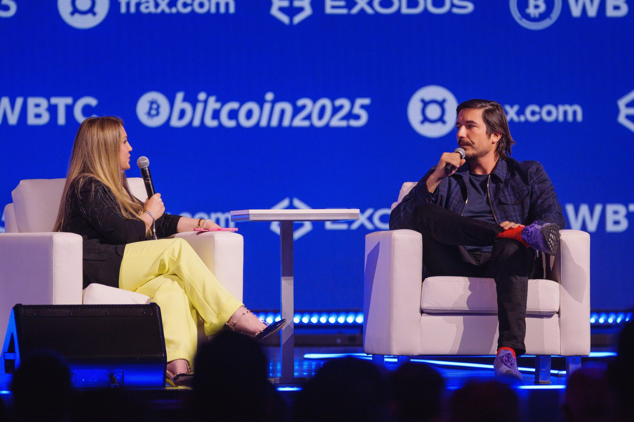 Robinhood CEO’s AI startup Harmonic launches math app Aristotle