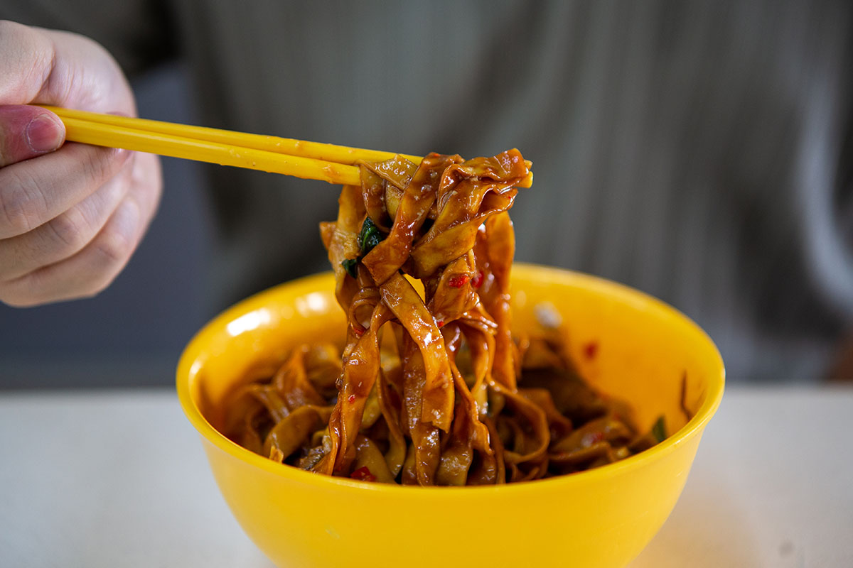 Legacy Ban Mian: New-gen cousins serve hand-torn mee hoon kueh & zesty chilli ban mian rooted in tradition