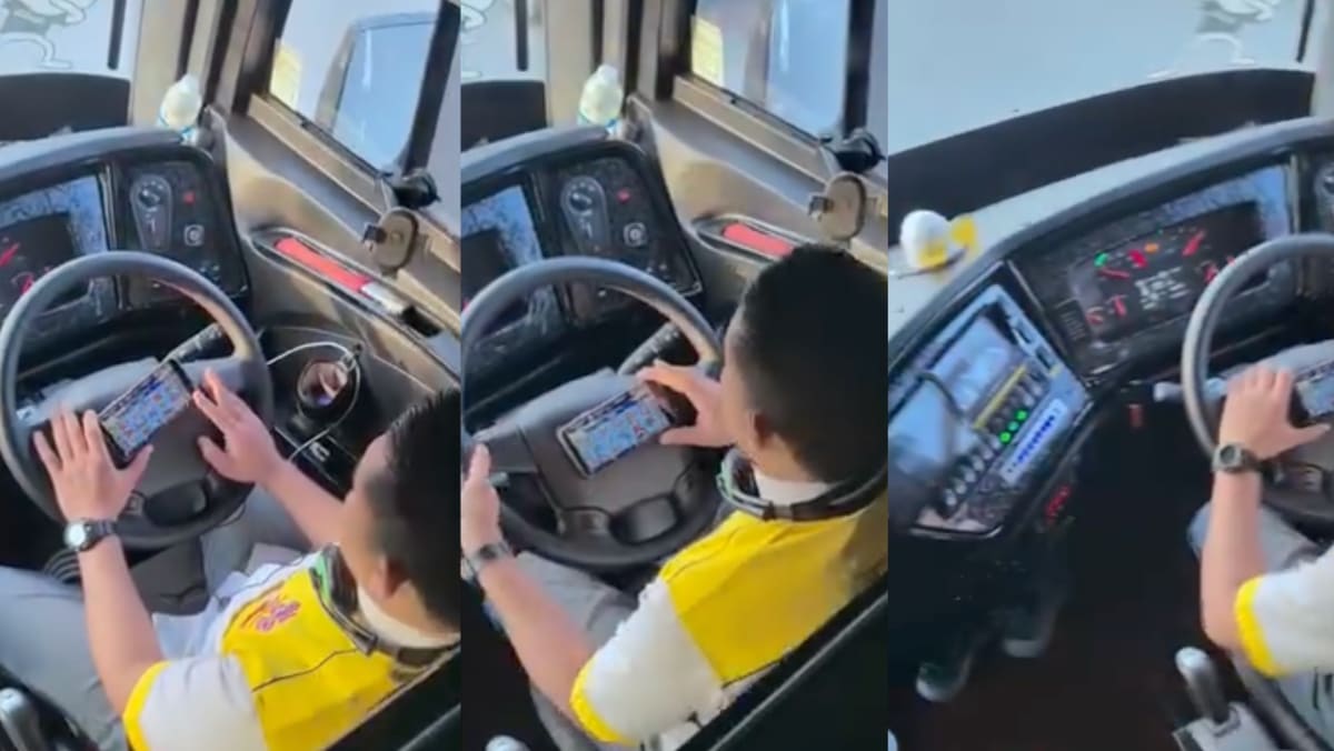 M’sian Bus Driver Caught Using Phone To Play Games While Driving From KL To Penang