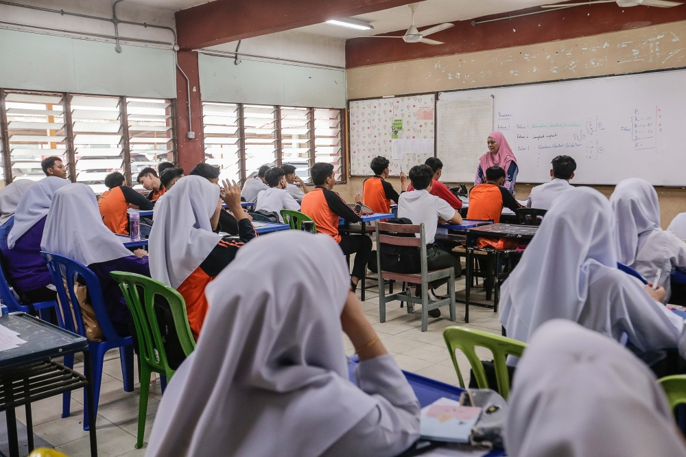 MoE rolls out seven steps to cut teachers’ workload, scrap low-impact events