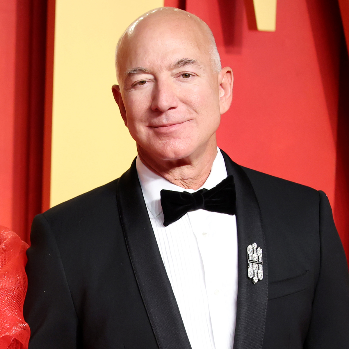 Jeff Bezos Ditches Bald Look, Debuts Hair After Lauren Sánchez Bezos Wedding