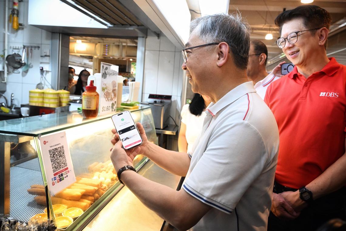 $3 cashback for hawker centre meals and shopping at heartland malls with DBS PayLah initiative