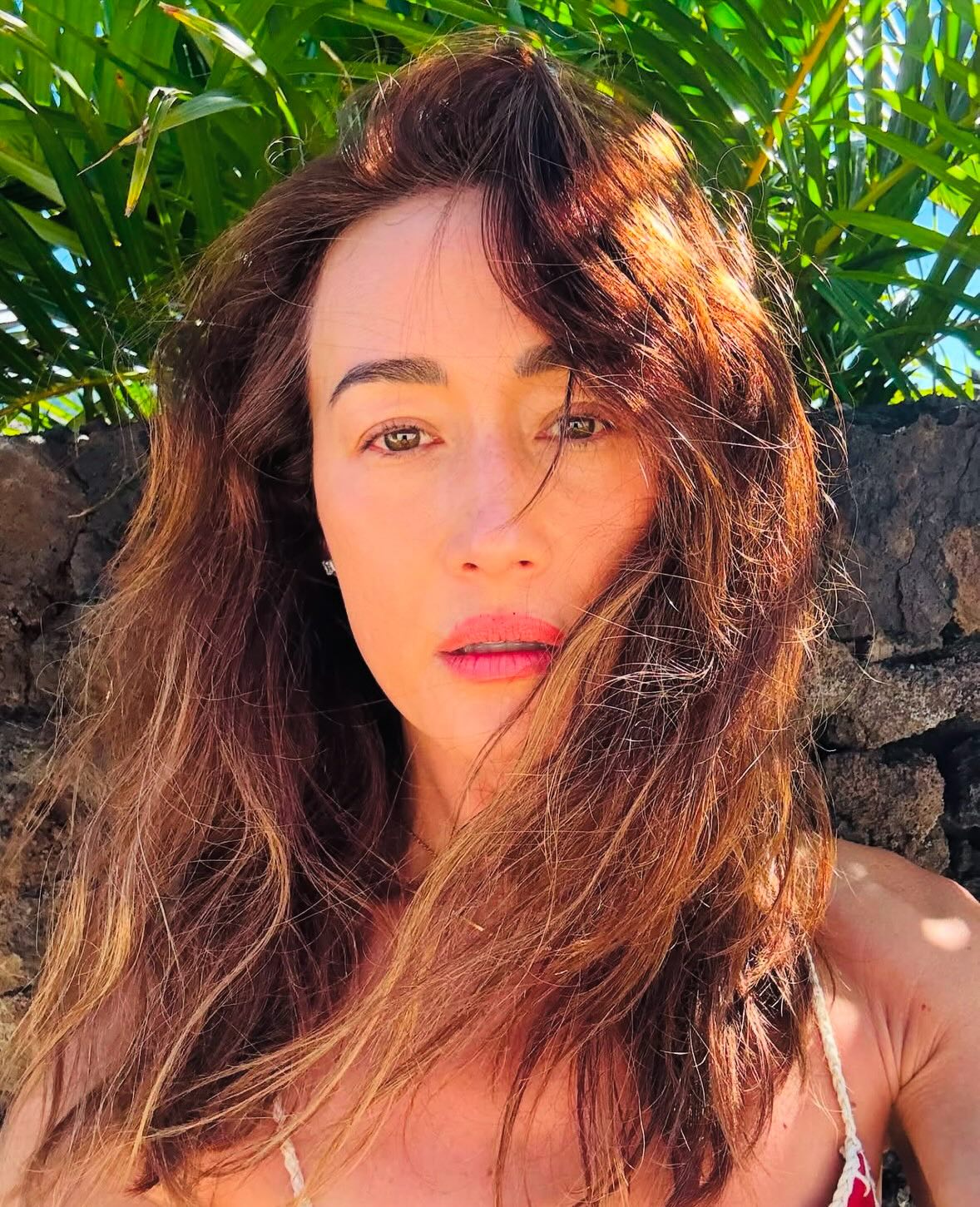隐婚多年！性感女神Maggie Q⚡突然自曝结婚了！型男老公「身份大曝光」！