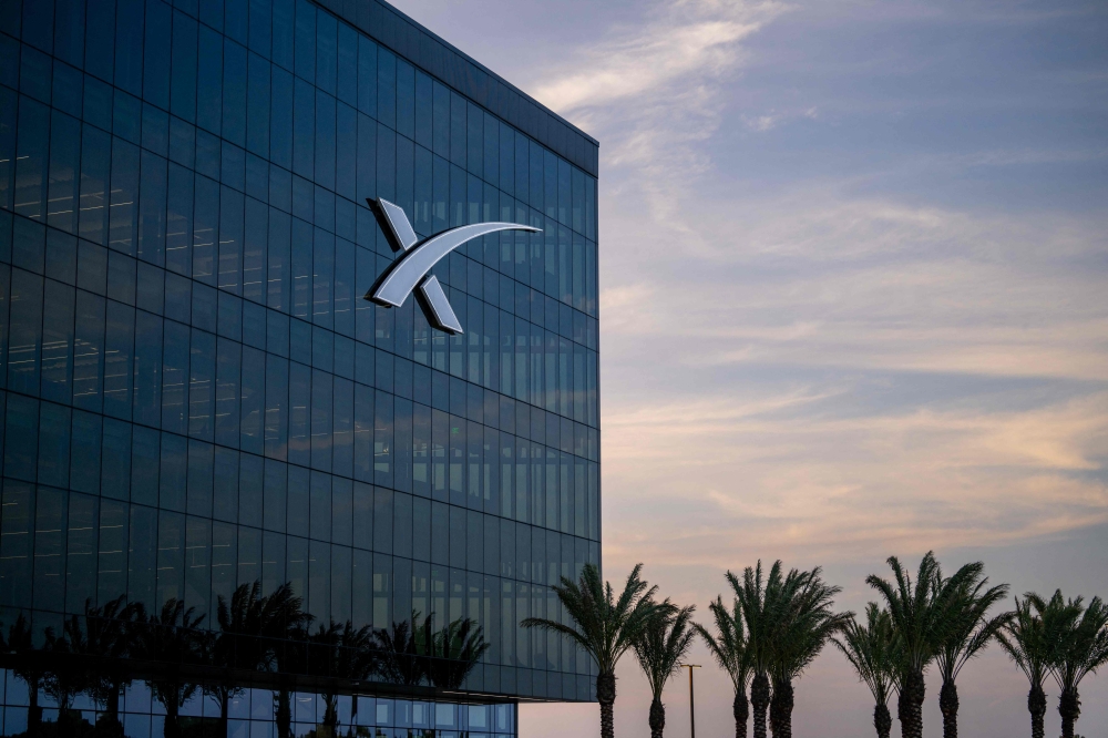 Musk reverses stance on SpaceX listing to raise billions for Starlink and AI