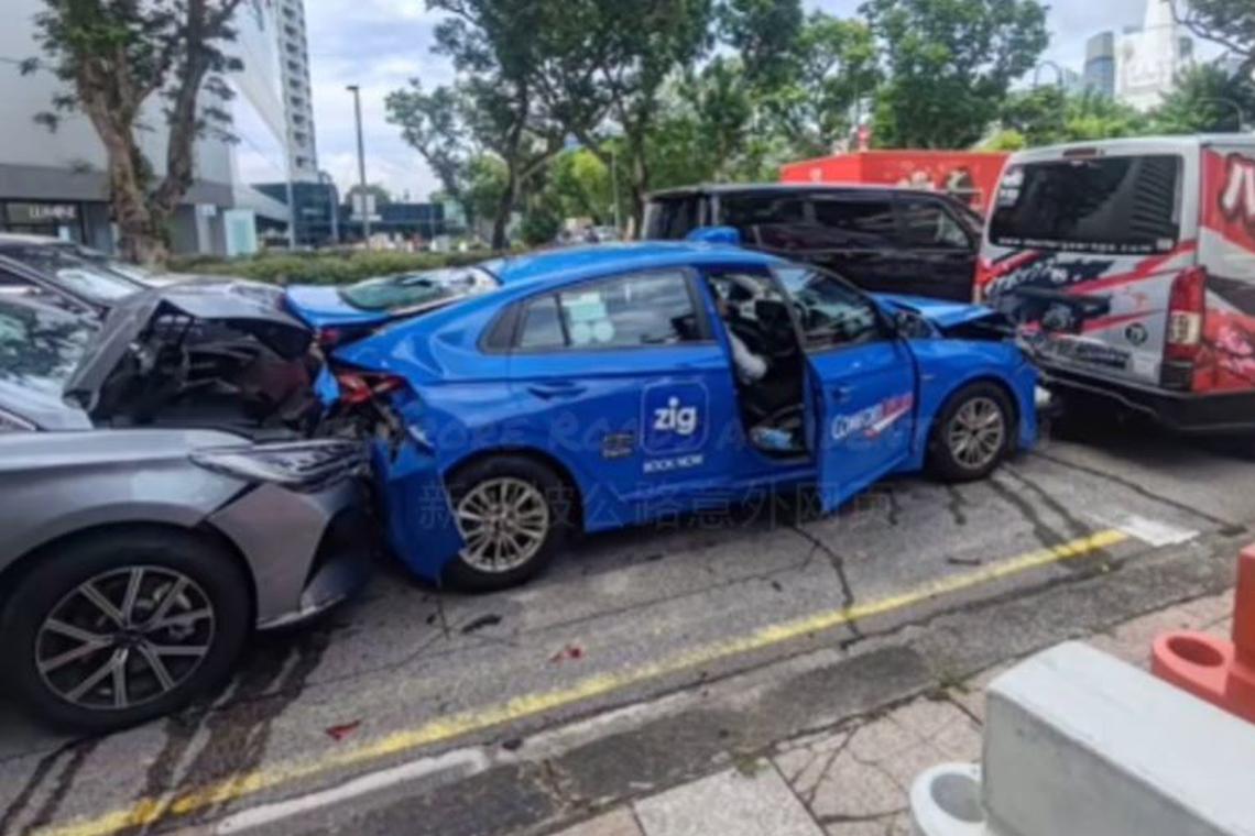 7-year-old girl, cabby taken to hospital after vehicle pile-up in City Hall area