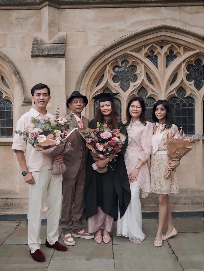 Leona attends her graduation ceremony in the UK in a pink kebaya