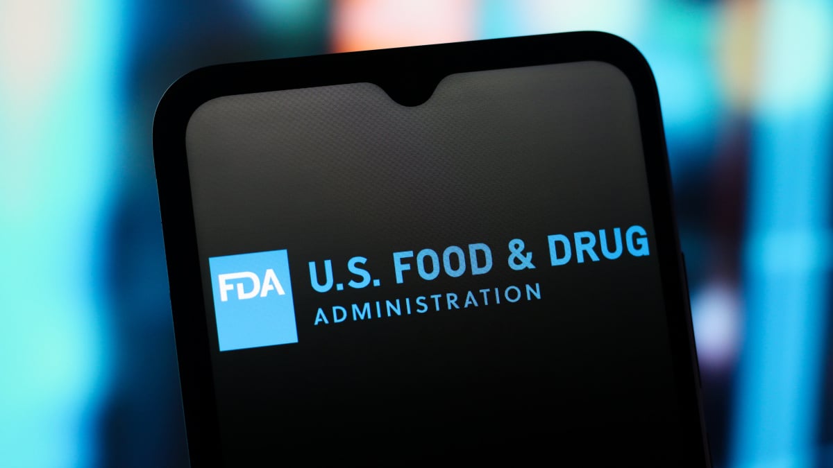 The FDA's new drug-approving AI chatbot is not helping