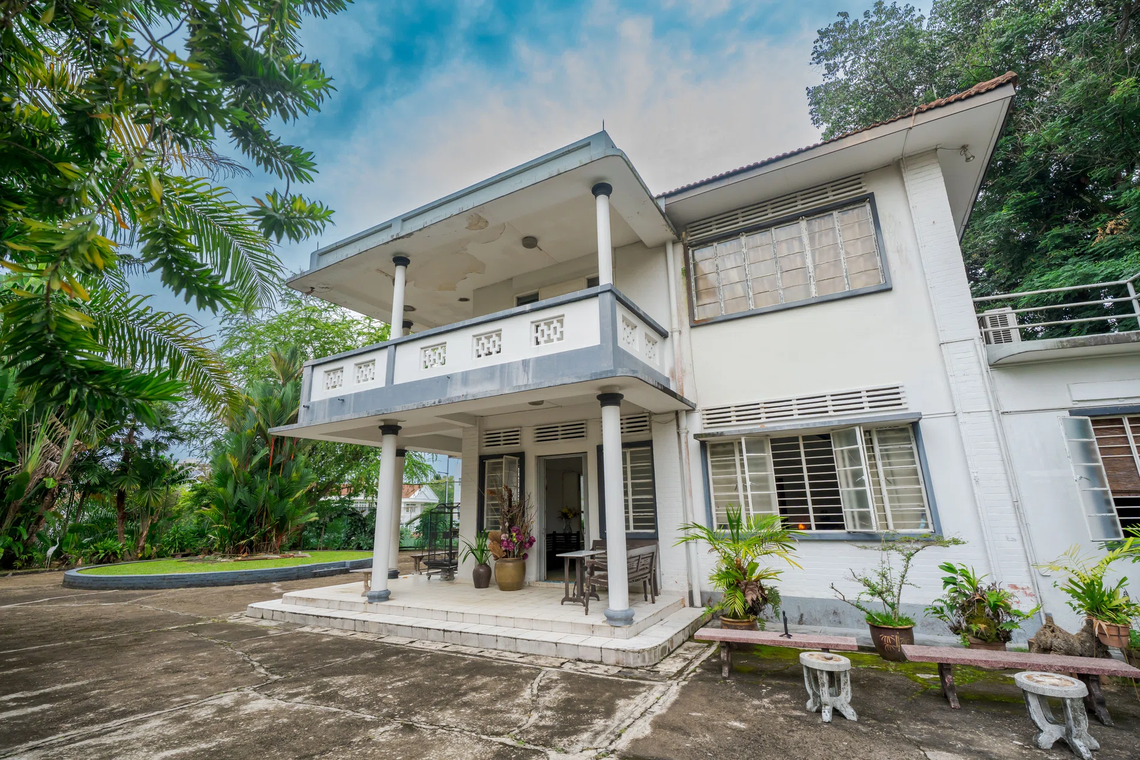 Family behind Green Bus Company put Dunearn Road bungalow on sale for $60 million