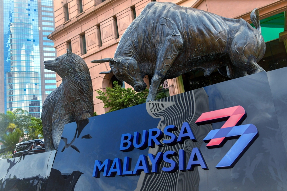 Bursa Malaysia ends at intraday high, KLCI holds above 1,600