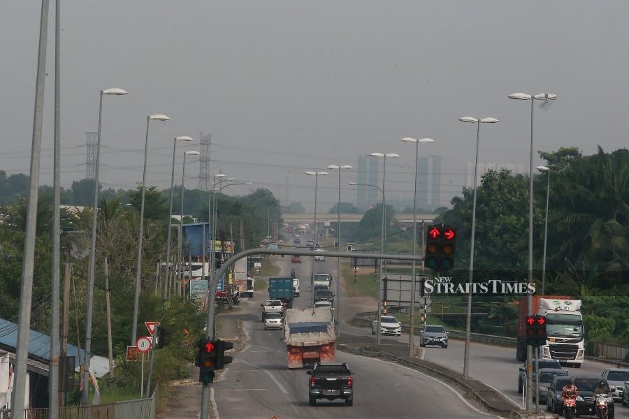 Johan Setia records unhealthy API, 64 areas at moderate levels