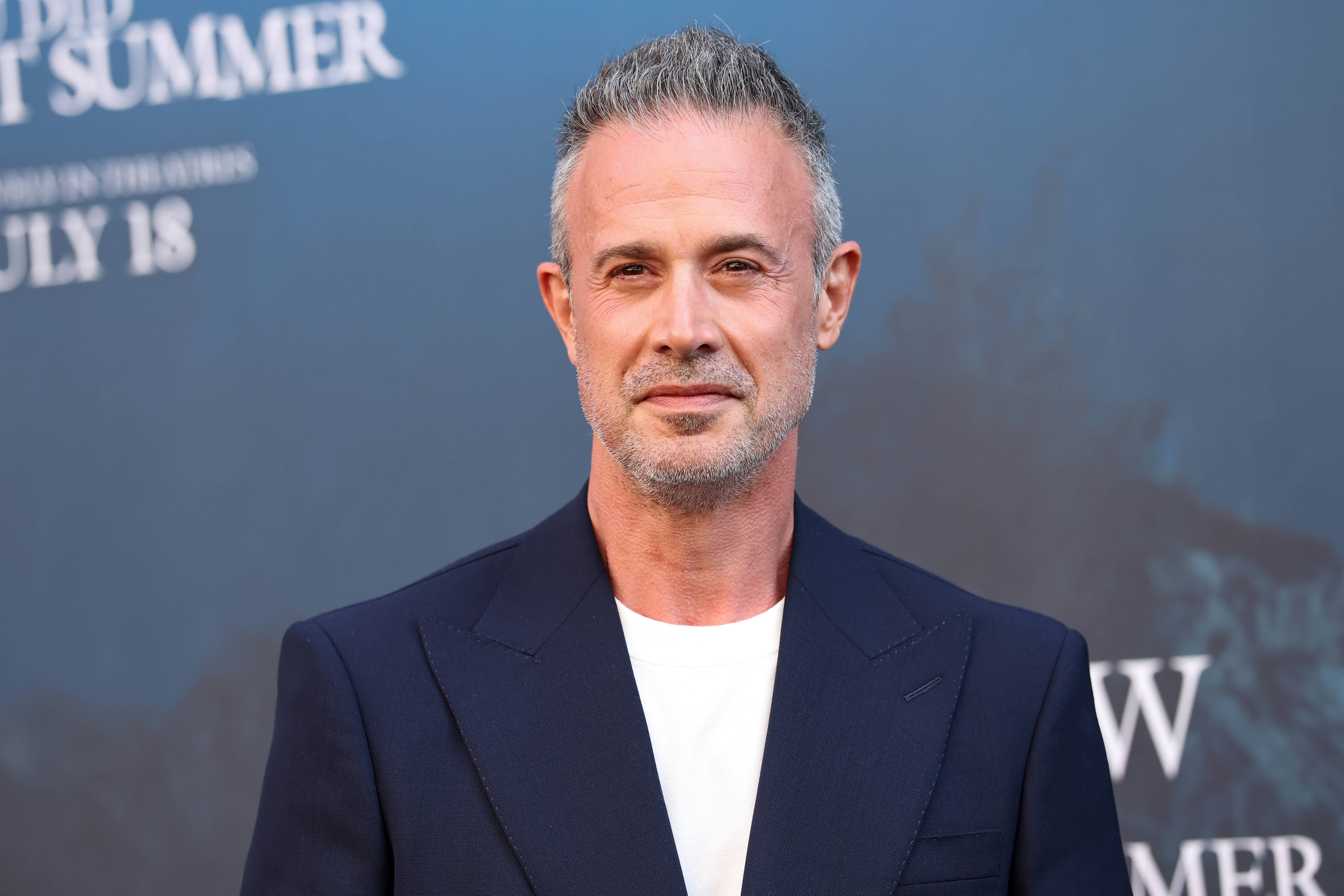 Freddie Prinze Jr. Just Opened Up About Replacing This A-List Actor For His Iconic Guest Role On “Friends,” And People’s Minds Are Suitably Blown