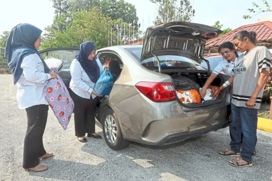 Teachers in Malaysia help student find a home after family is evicted