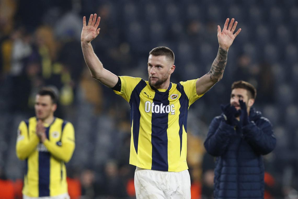 Fenerbahce sign defender Skriniar from PSG