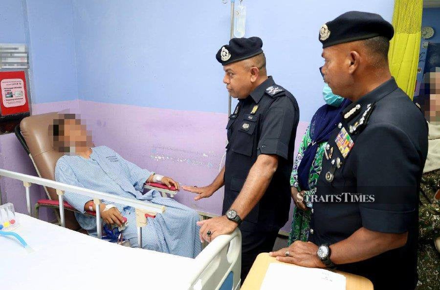 Drugs found on man who stabbed cop - Ayob Khan