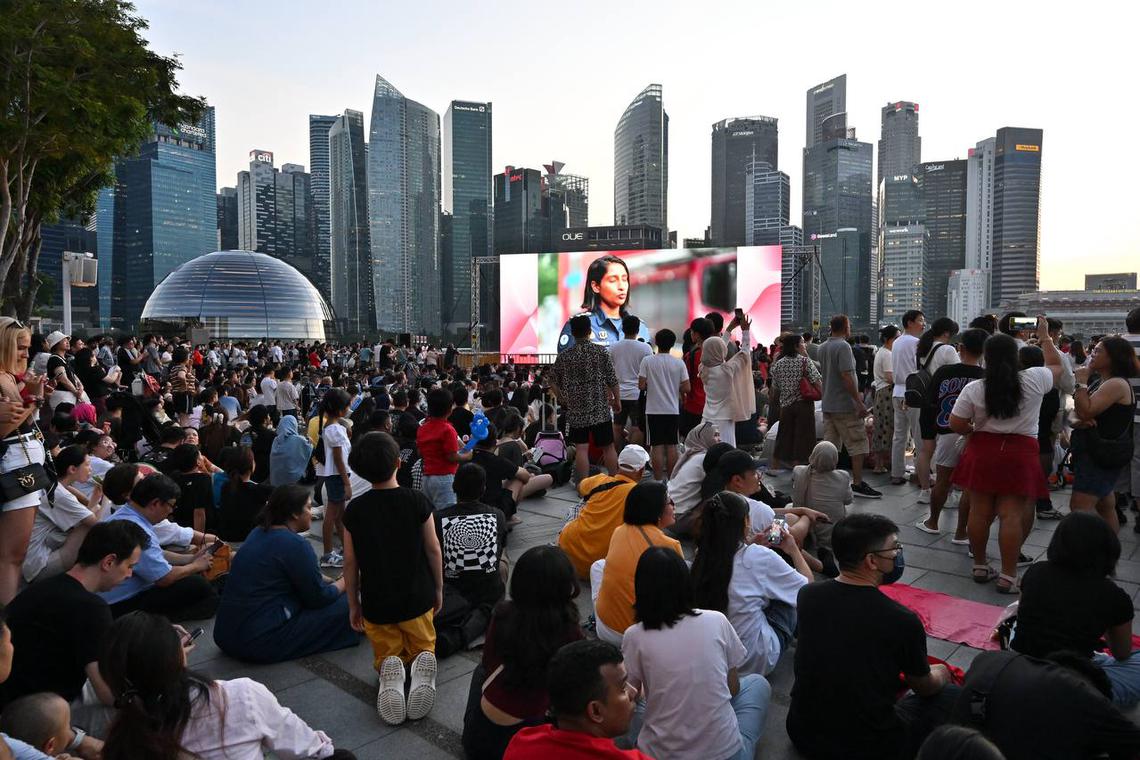 Police reopen access to all areas in Marina Bay after crowd congestion eases at NDP Preview area