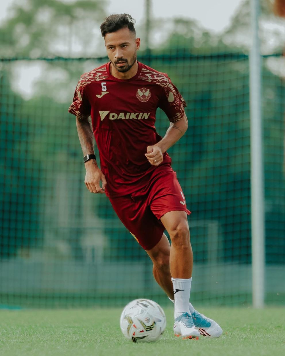 Samba in his steps