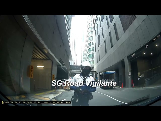 boon tat link camcar illegal parked along single zig zag line get fined