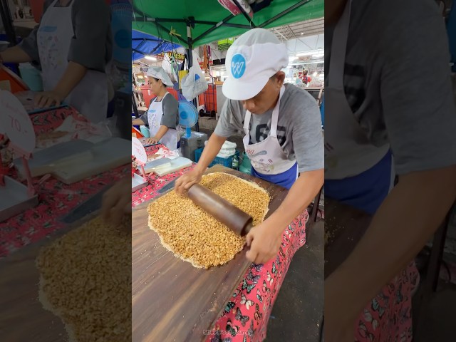 Famous Handmade Peanut Brittle in Bangkok