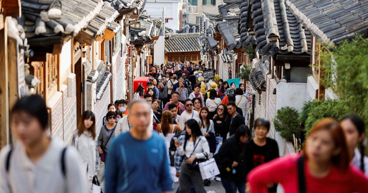 South Korea to offer visa-free entry to Chinese tourists from late September