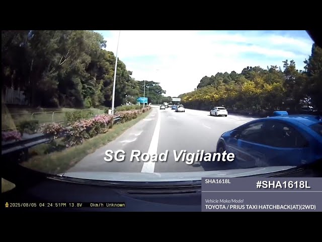 toyota prius comfort taxi changing lane without due care cut off camcar twice