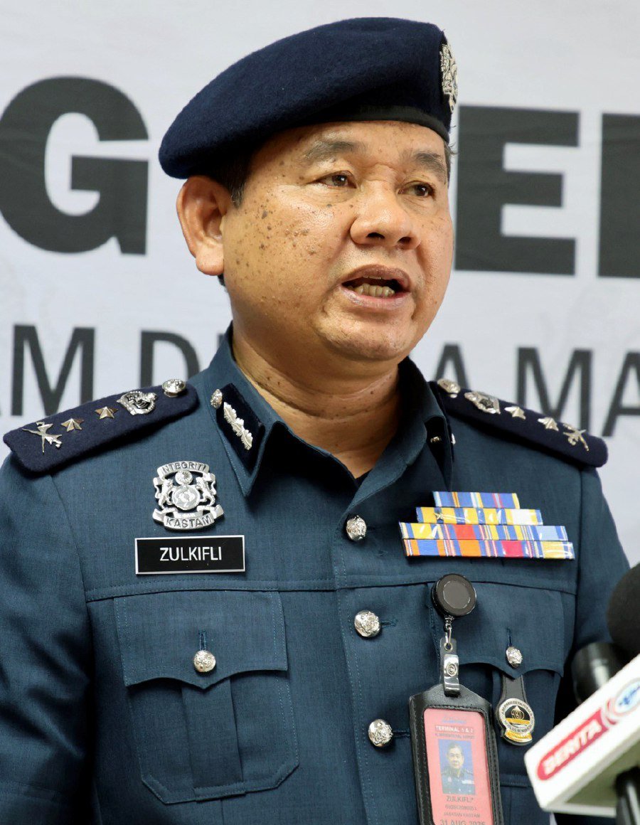 Customs foils two major smuggling attempts