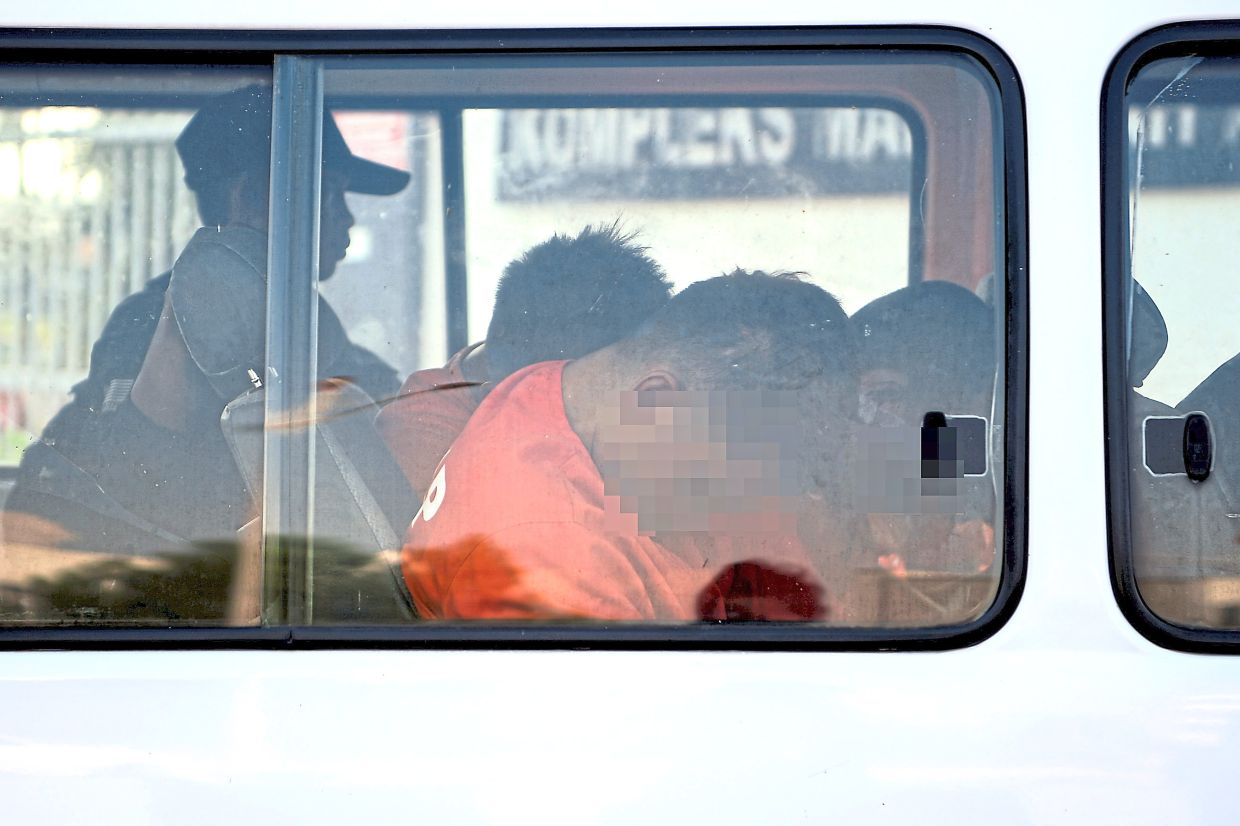 Four suspects remanded over cop’s death