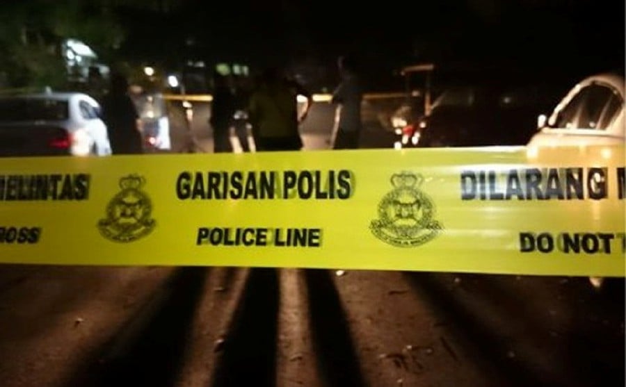 Man killed, two injured in three-motorcycle crash