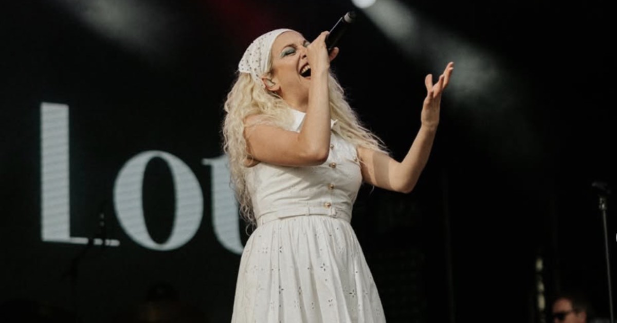 Pixie Lott plays her 'last gig', due to deliver second child in early September