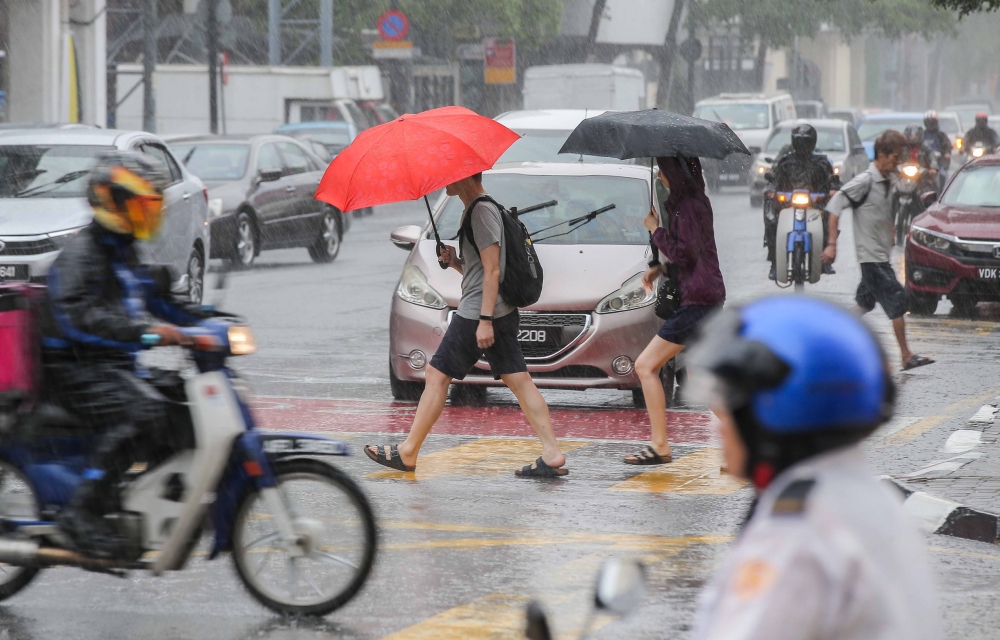 Thunder, rain and gusty winds set to shake up Sunday plans in most states