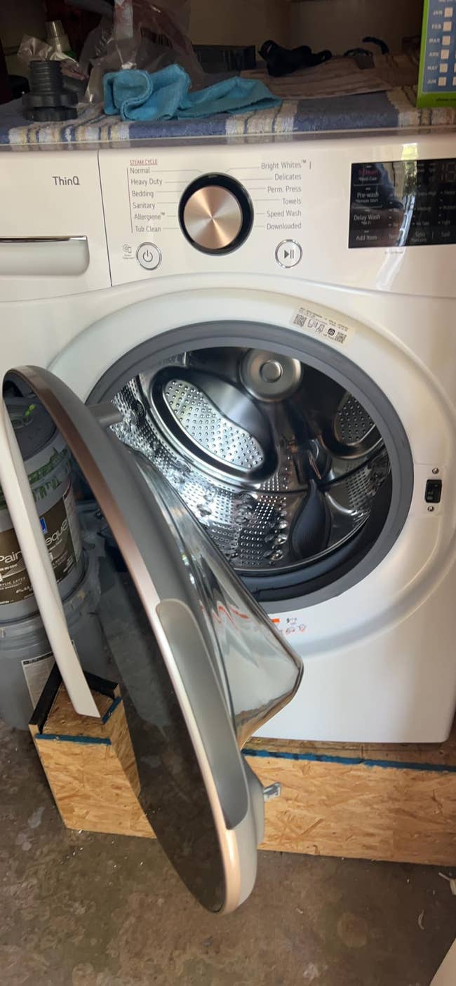 20 Things That Self-Professed Clean Freaks Use While Cleaning, So Maybe You Should Too