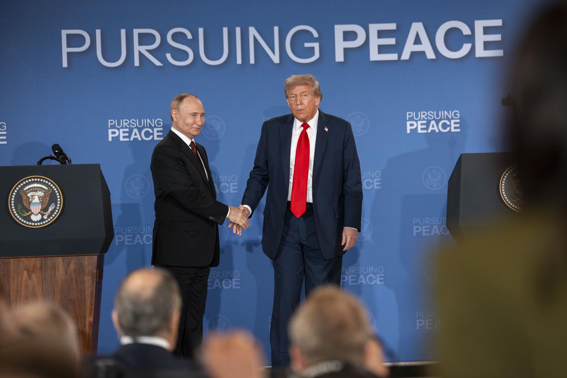 Made-for-TV pageantry in Alaska as Trump brings Putin in from the cold