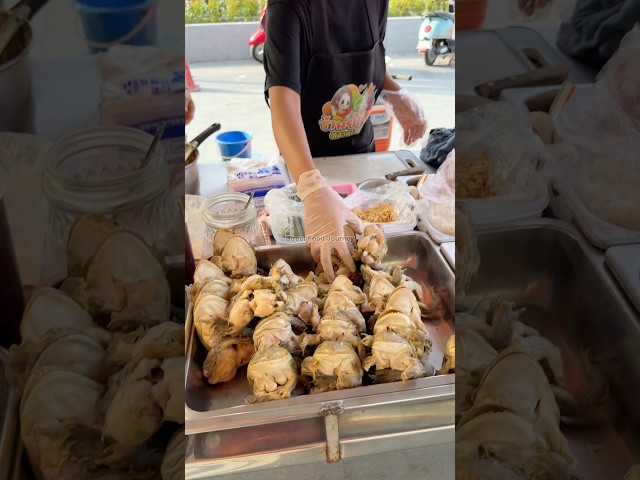 Thai Aunty Sells Spicy Frog Salad