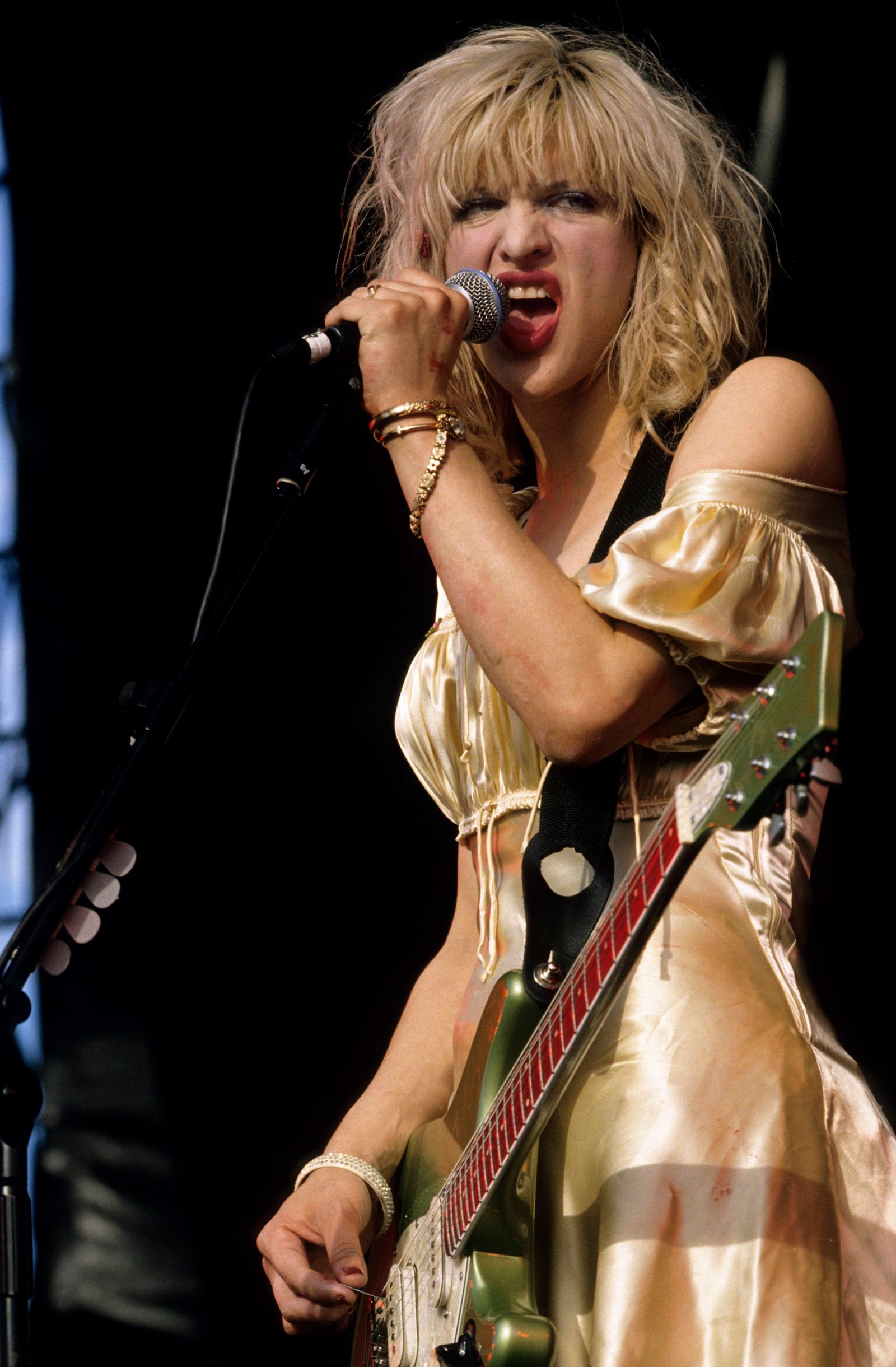 "Grunge" Makeup Is Trending, But Everyone’s Missing the Point
