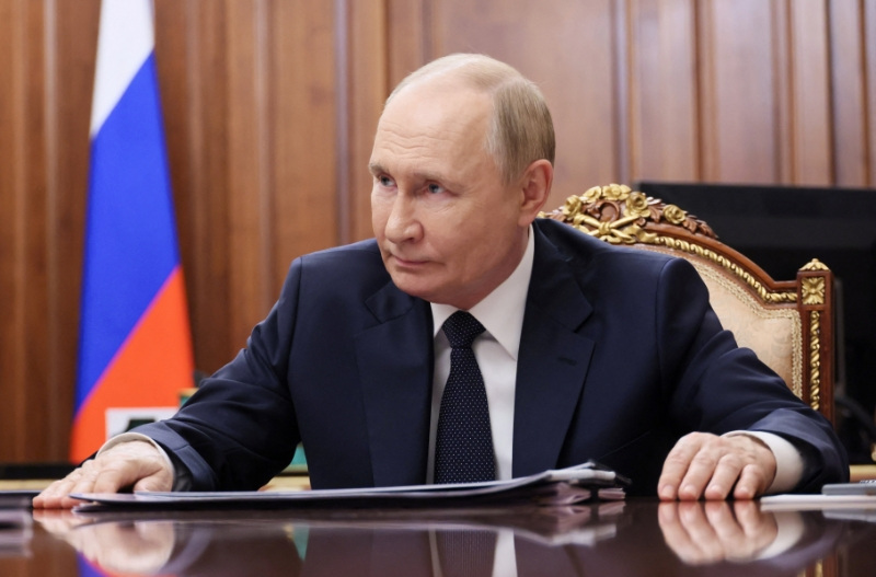 Putin's demand to Ukraine: Give up Donbas, no Nato and no Western troops, sources say