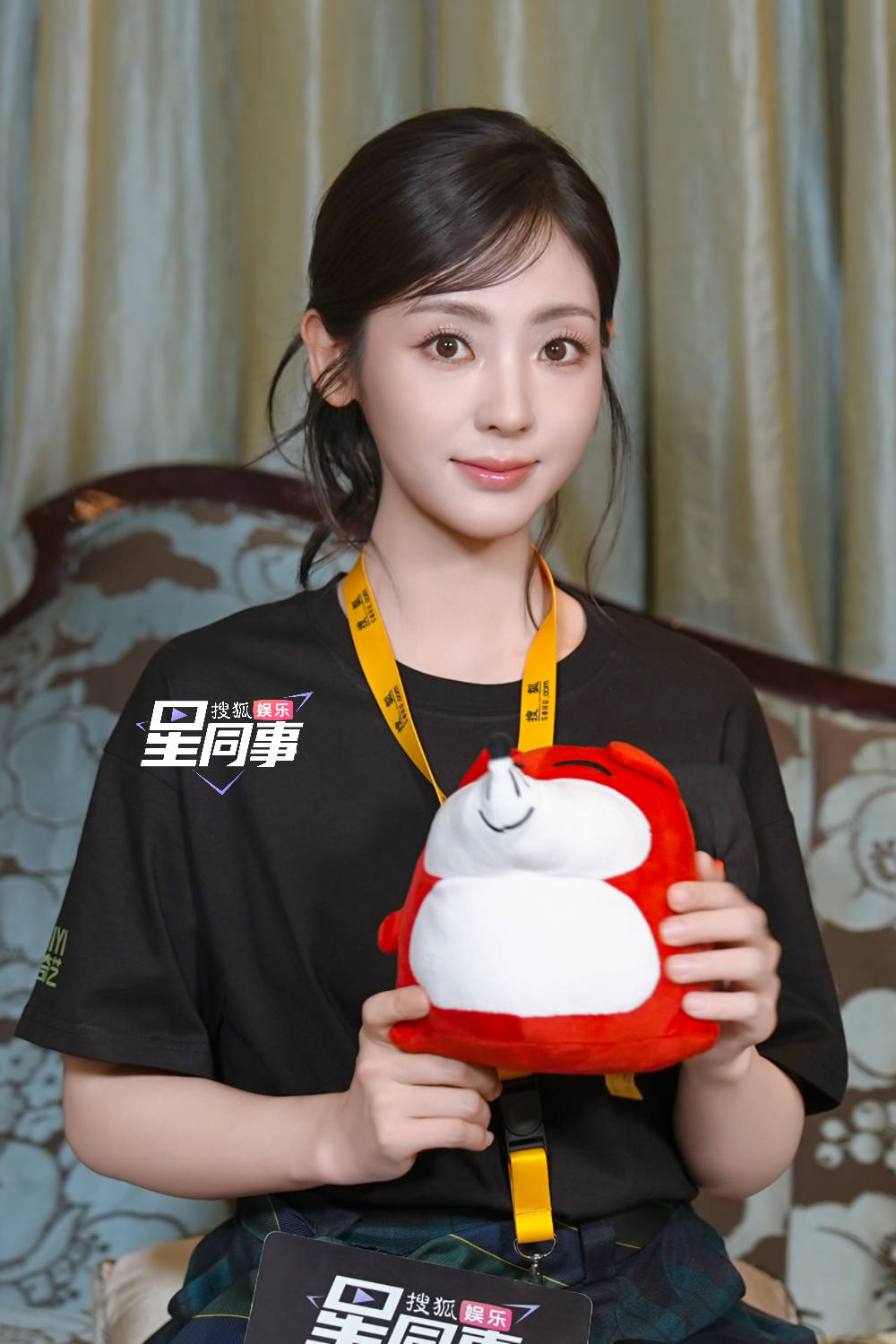 邢菲直呼杨幂《生万物》太会演了 说和秦海璐倪大红老戏骨对戏学到很多