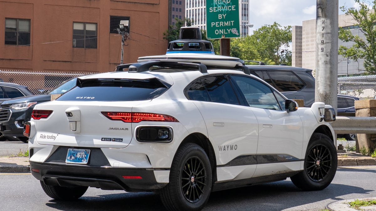 Self driving taxis may be coming to NYC, as Waymo wins first AV testing permit