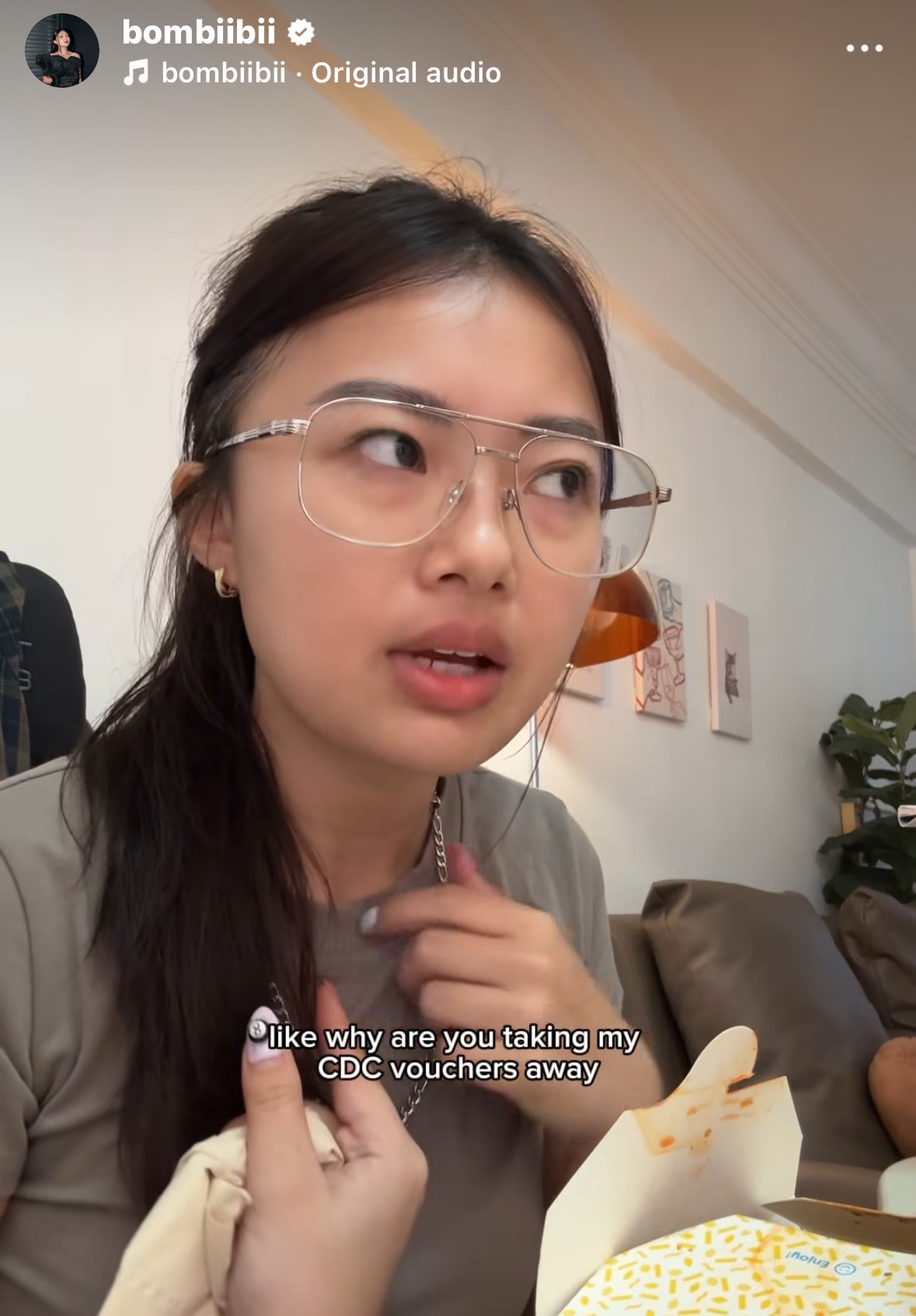 SG Content Creator's Landlord Wants Her CDC Vouchers. Is She Obliged To Give It Up?