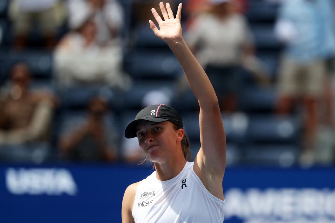 Swiatek survives surprise test, Sinner and Osaka advance at US Open