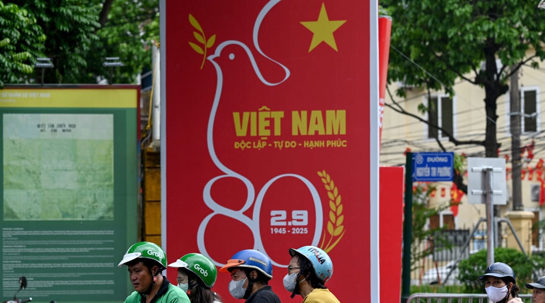 国庆发钱每人10万盾 越南民众：可买3杯咖啡