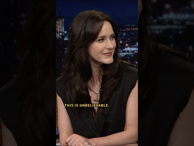 #RachelBrosnahan consulted a witch after having bad luck traveling  👀 #FallonTonight
