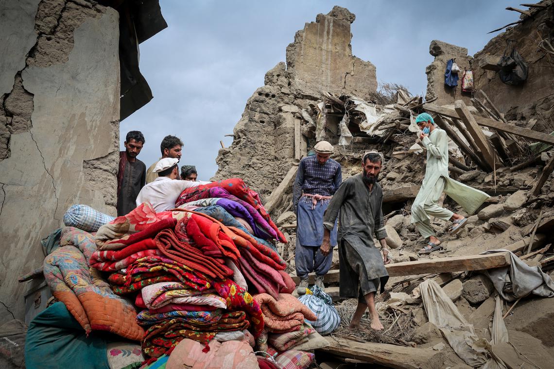 Afghanistan airdrops commandos to rescue earthquake survivors