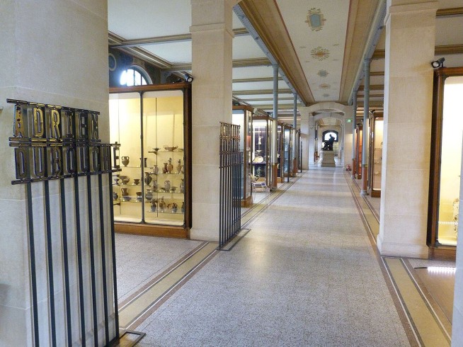 'National Treasures' Stolen in French Museum Heist